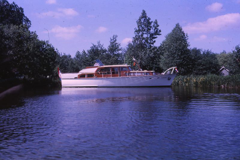 #22 Leisure boat, Netherlands, 1966