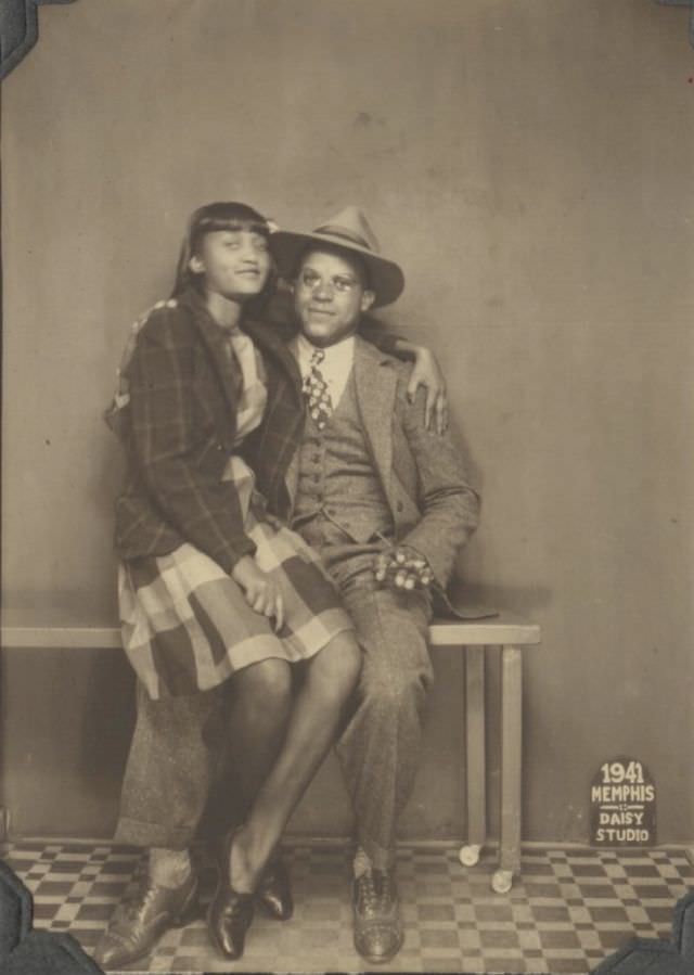 #2 Man and women, Daisy Studio, Beale Street, Memphis, Tennessee, 1941