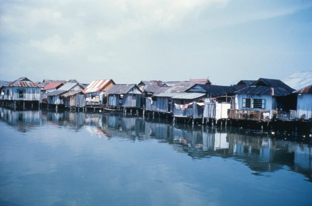 #96 Palafittes along the River Singapore, 1962