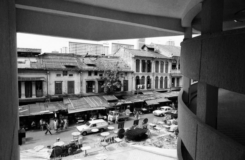 #41 Bustling Smith St seen from the newly built car park of the Kreta Ayer Complex, Chinatown, Singapore, 1983