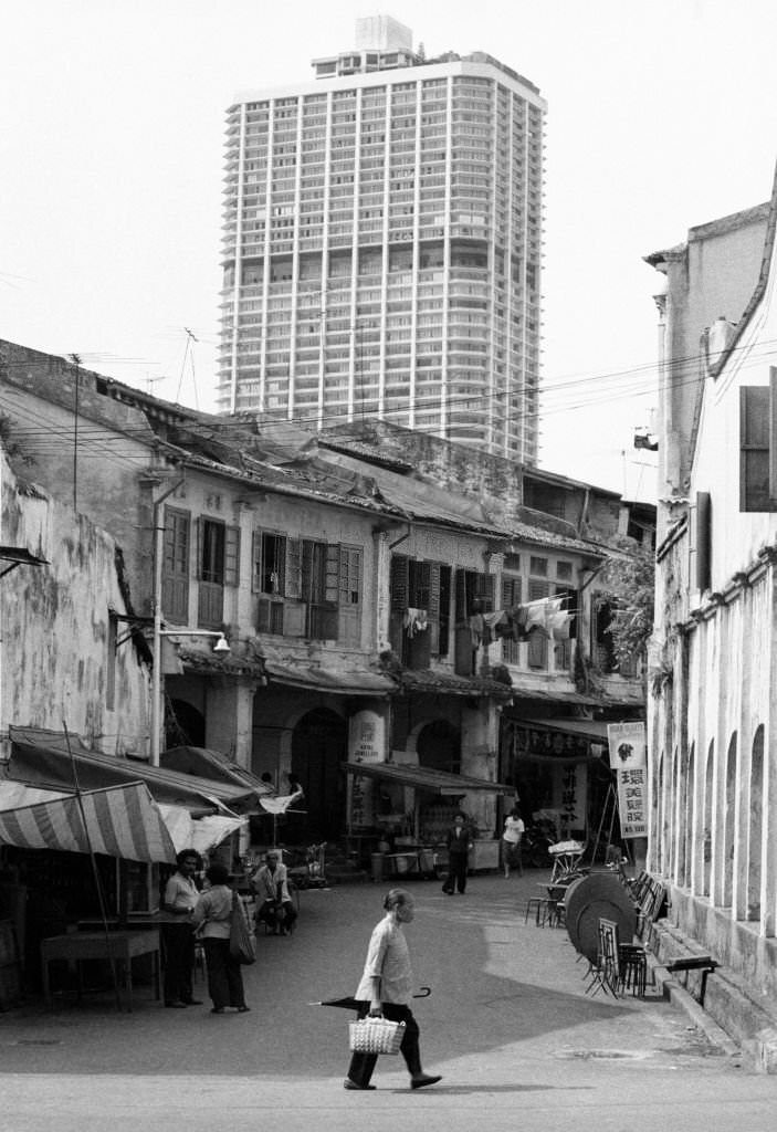 #46 Duxton Road before residents and traders are relocated in September 1983