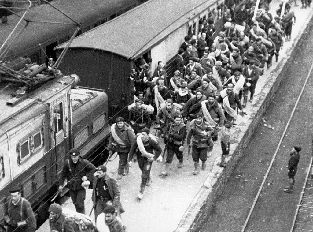 #120 Republican Troops called in as Reinforcements to Reconquer the Town, 1937