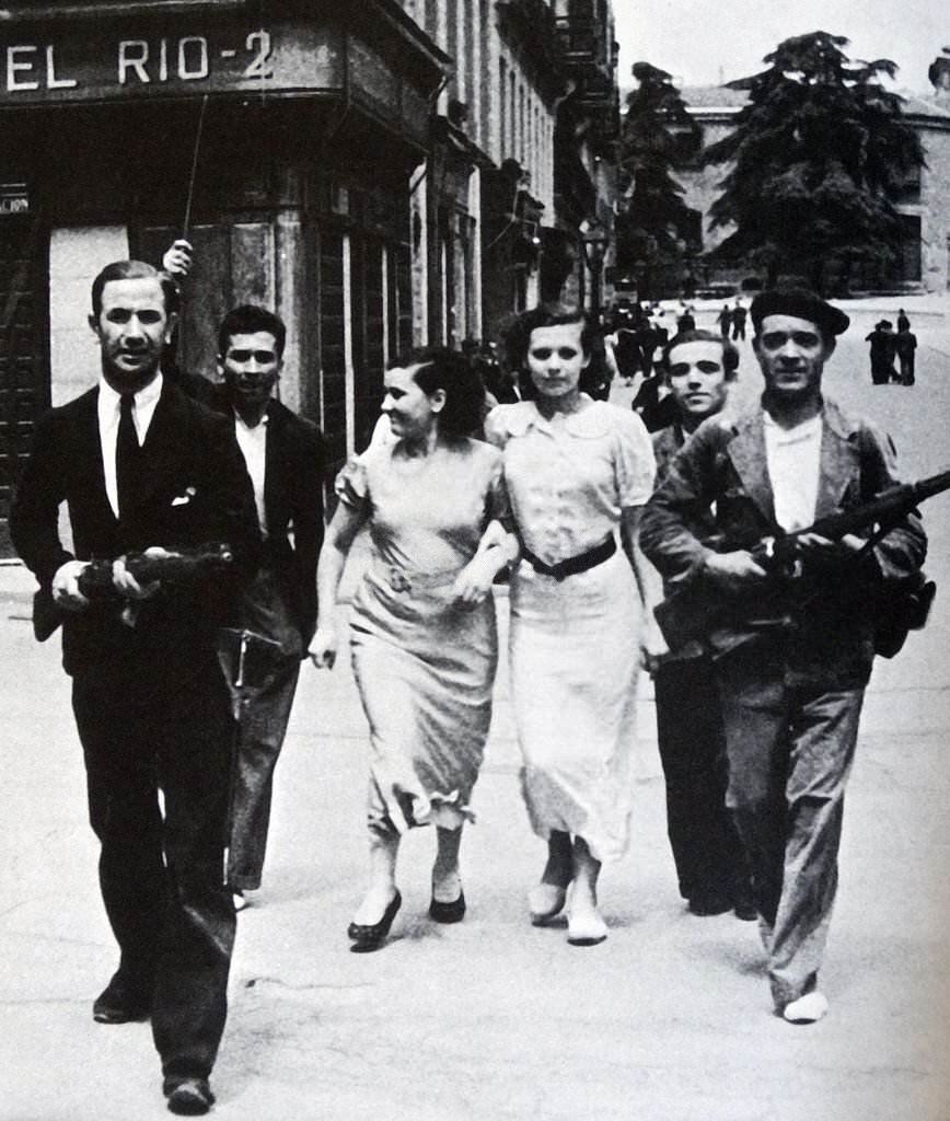 #153 Republican supporters prepare to defend positions in Madrid during the Spanish Civil War 1936.