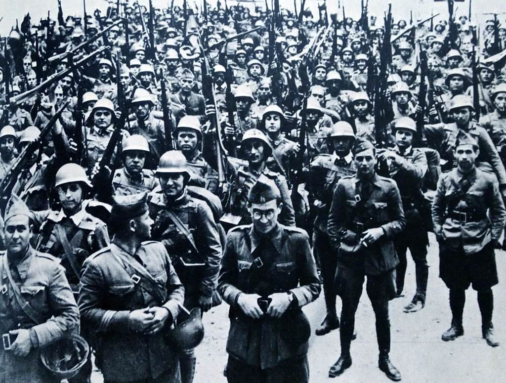 #56 The Almansa regiment enters Tarragon during the Spanish civil war. Tarragona surrendered on 14th January 1939.
