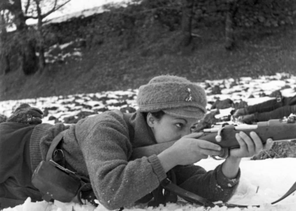 #89 Young militiamen during the attack on a village by the Republicans during the Spanish Civil War, December 28, 1936.