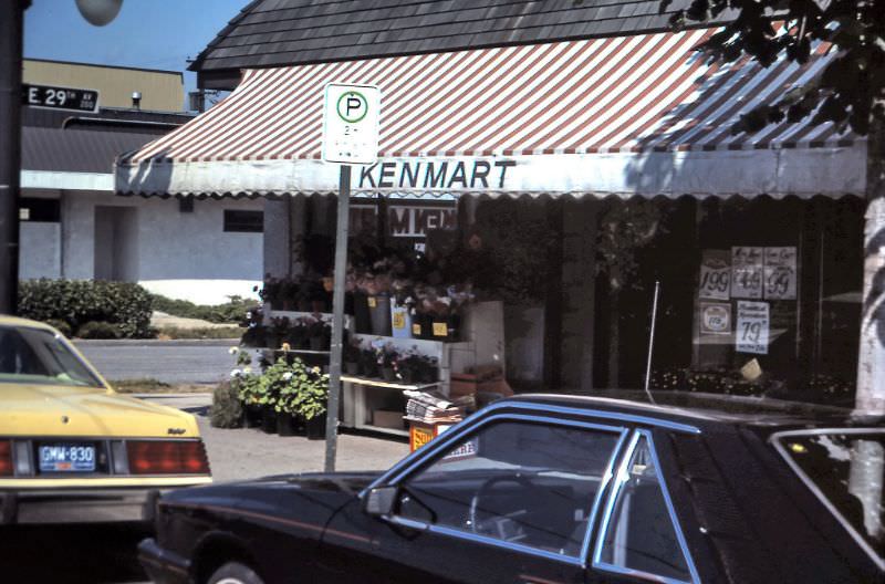 #62 KenMart grocery store on Main Street at 29th Avenue, Vancouver, 1984