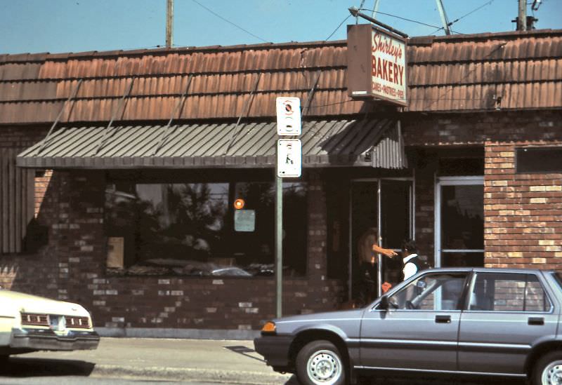 #91 Shirley’s Bakery on Main Street about 48th Avenue, Vancouver, 1984