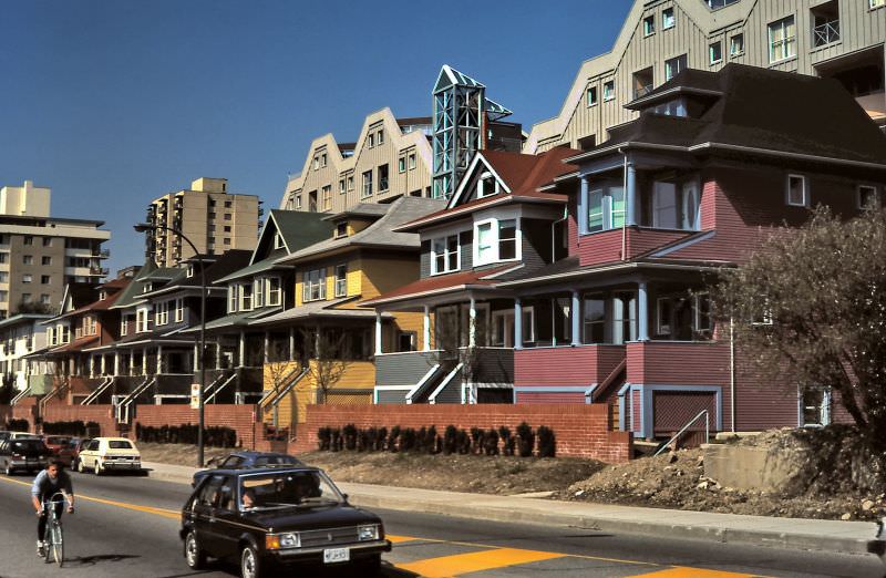 #26 New condos on Pacific Avenue in Vancouver, 1986