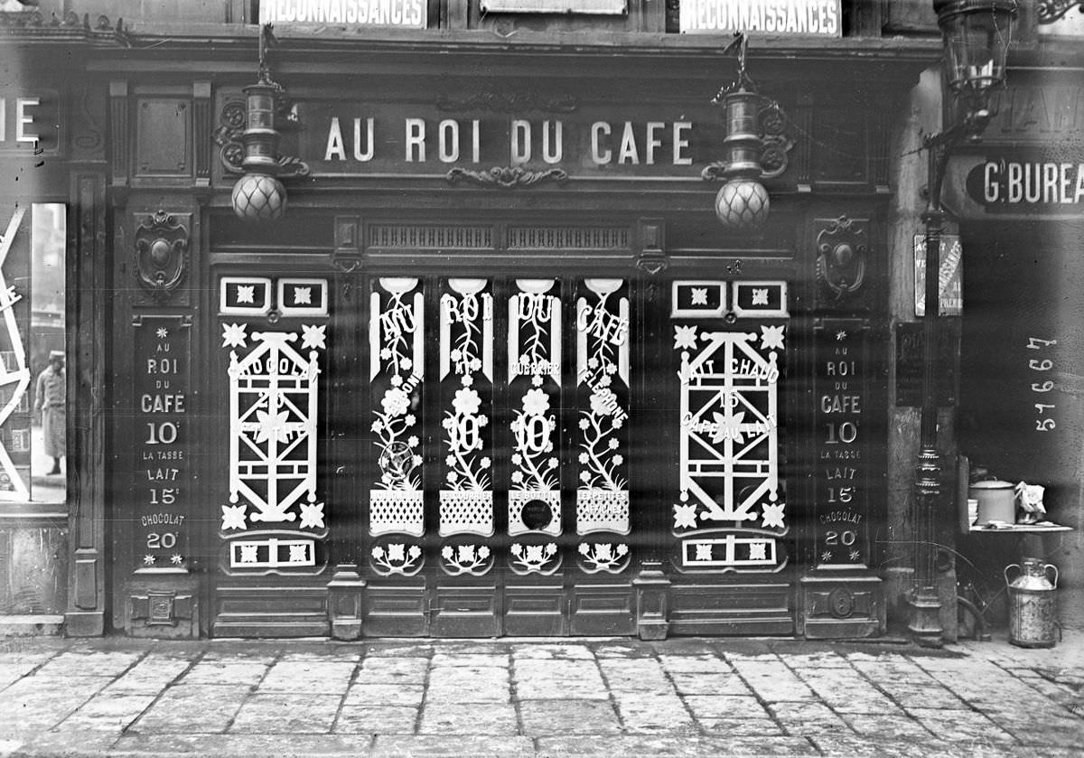 During World War I, Shops in Paris Built Styling Anti-Bombing Windows WWI