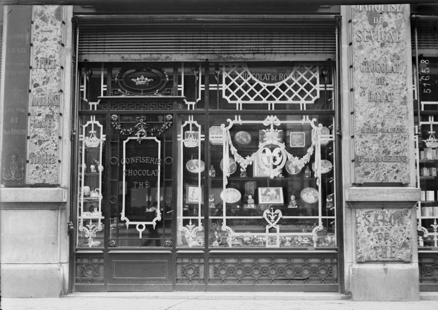 During World War I, Shops in Paris Built Styling Anti-Bombing Windows WWI