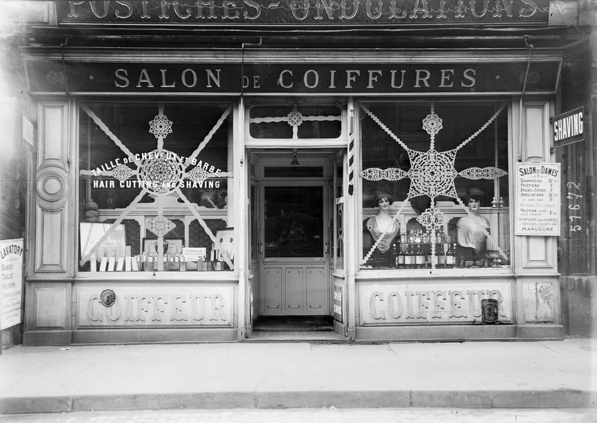 During World War I, Shops in Paris Built Styling Anti-Bombing Windows WWI