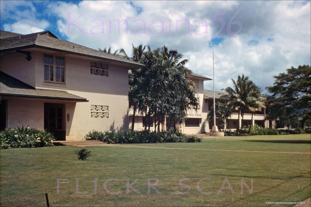 #16 Nice sharp color photo of Farrington High School on North King Street at Kalihi Steet, 1949