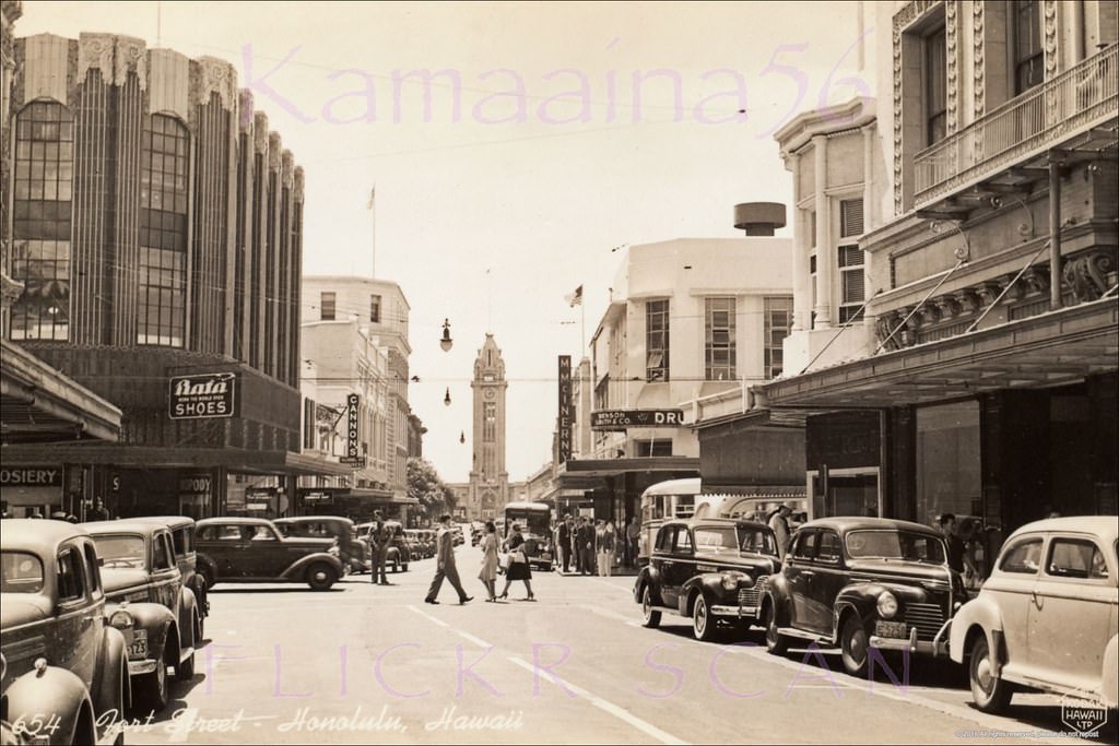 #59 Looking along Fort Street towards Honolulu Harbor from between South King and Hotel Streets, 1941