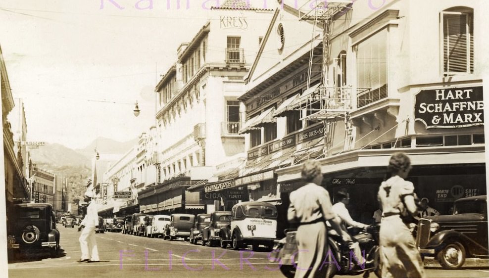 #66 Fort Street at Hotel Honolulu, 1939.