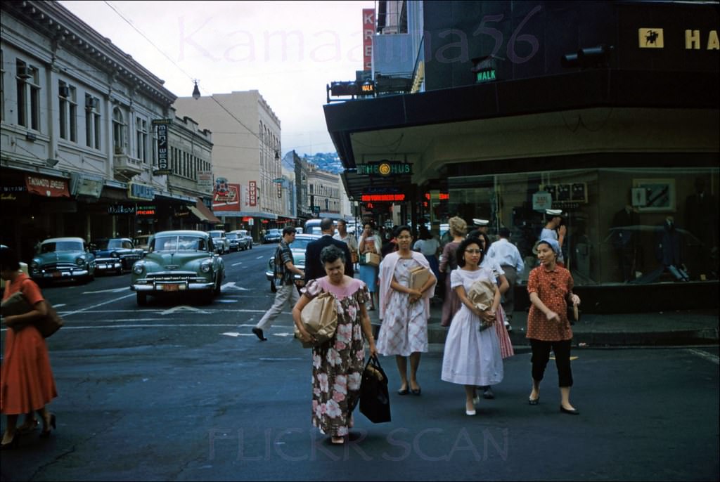 #169 Fort Street at Hotel, 1958
