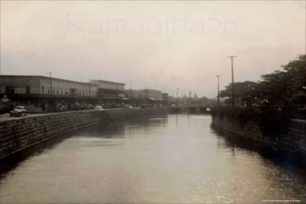 #73 River Street Honolulu Makai 1940s.