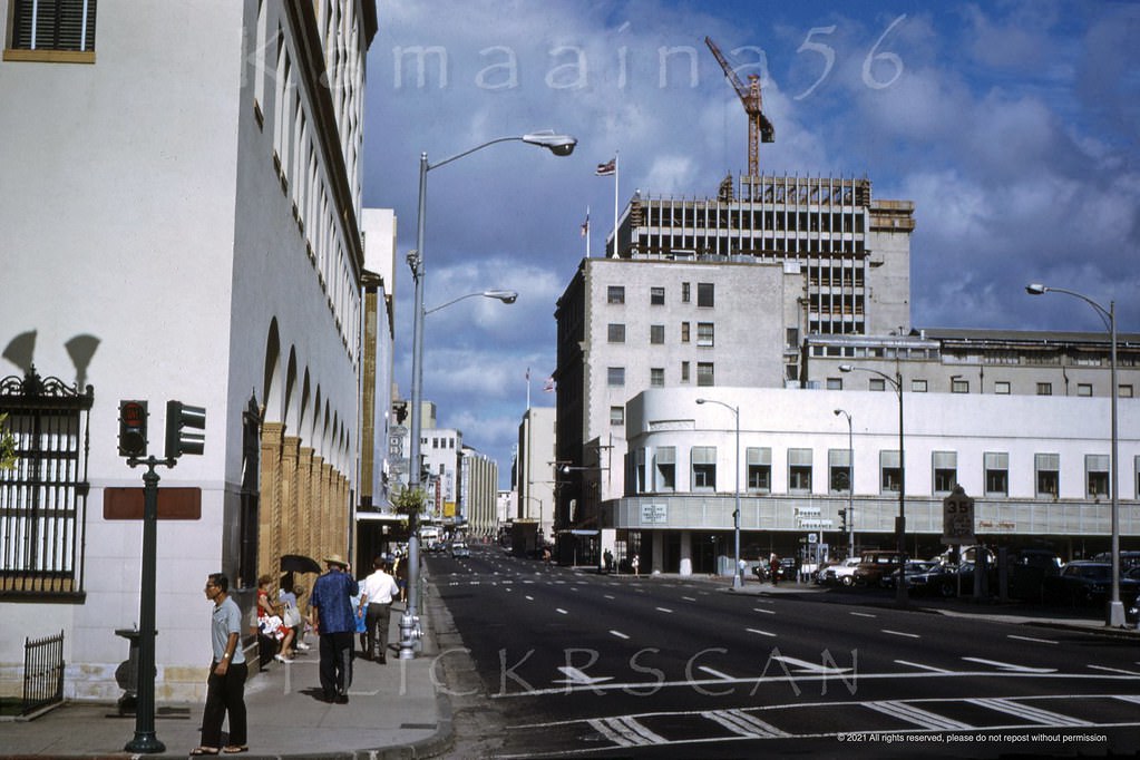 #116 King St at Richards Honolulu, 1969.
