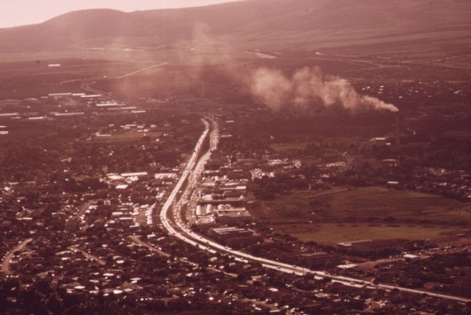 #50 Hawaii’s freeways offer beautiful scenic views – without obtrusive billboards.