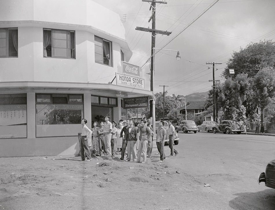 #124 Spectators at Airfight.