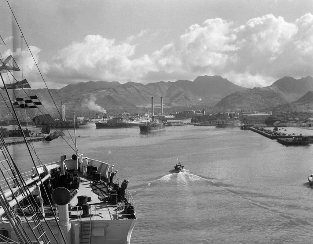 #142 Ship entering in Honolulu Harbor, 1940s.
