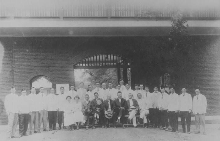 #228 Doctors and staff in front of the main entrance to the Mount Vernon Hospital in Mobile County, 1902