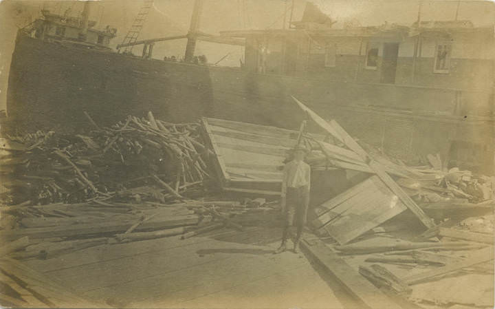 #253 Wreckage at the docks in Mobile, Alabama, after the hurricane of 1906.