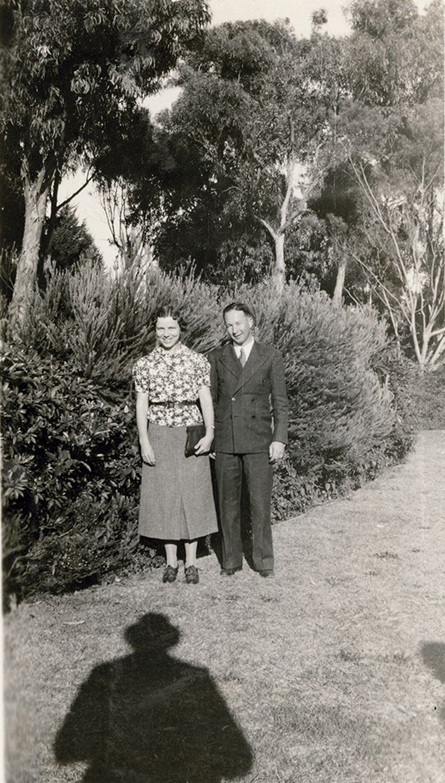 Predator: A Mysterious Man in Hat appearing in Vintage Photos Through the Decades Weird