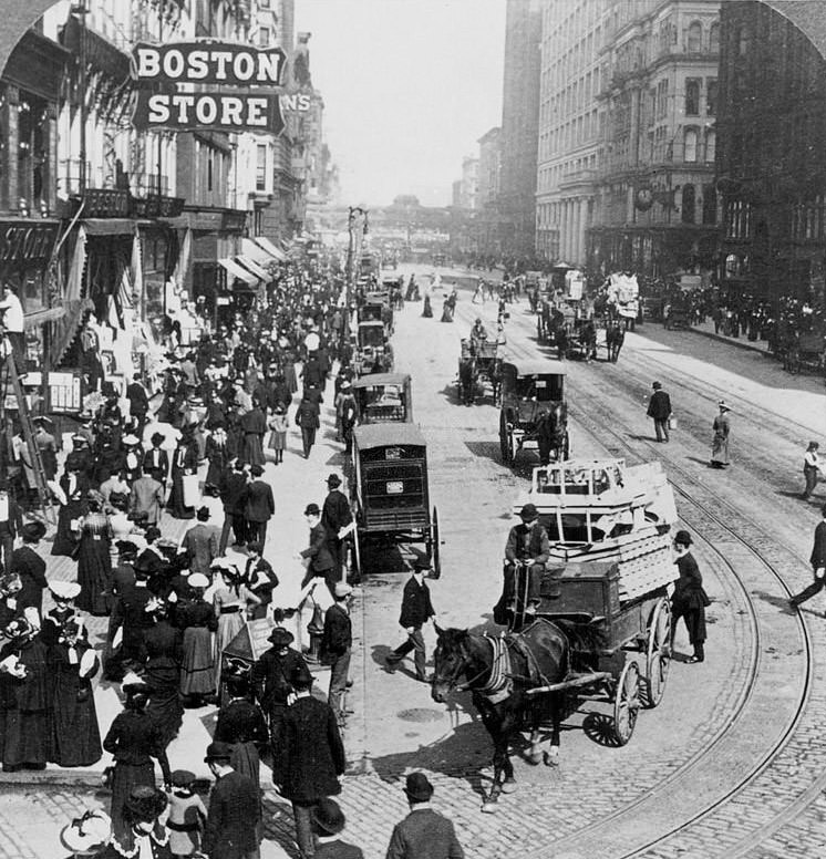 #148 The busy cross roads between State Street and Madison Street, Chicago, Illinois, 1903.
