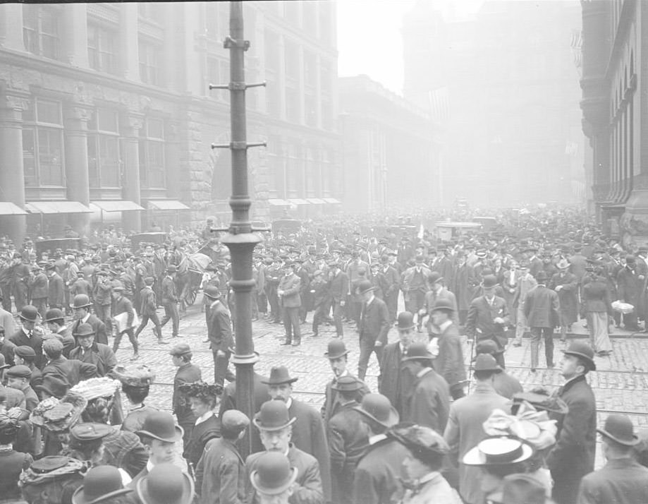 Crowds During Theodore Roosevelt’s visit to Chicago, 1905