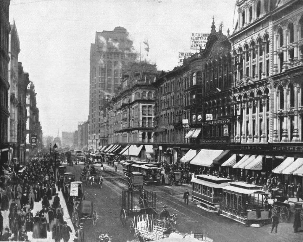 #37 State Street, Chicago, Illinois, 1900.