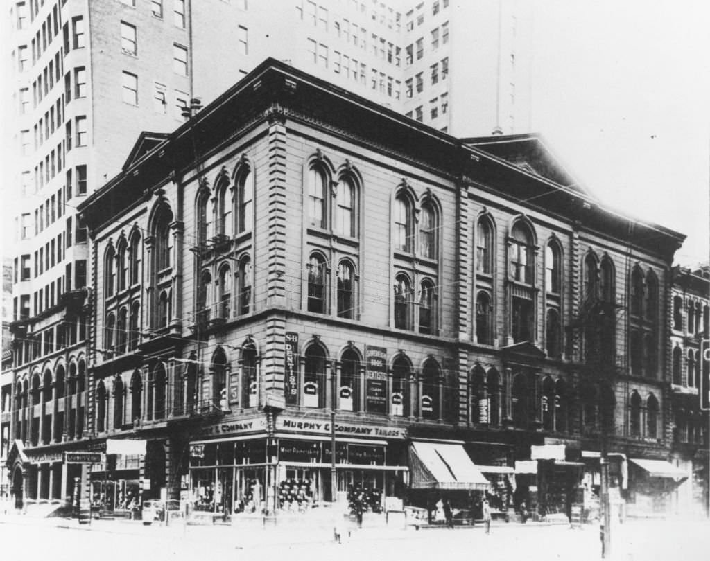 #82 View of the First Methodist Church, Chicago, Illinois, 1900s