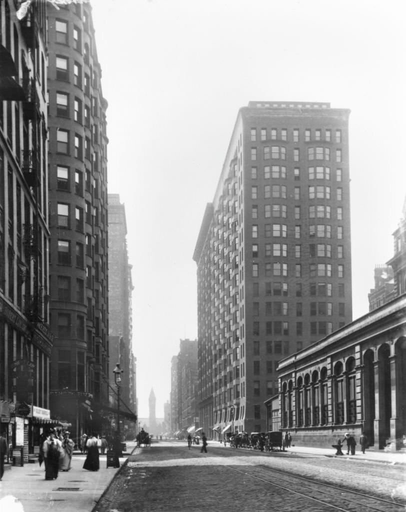 #94 View of the Monadnock Building (seen on right), on the corner of West Jackson and Dearborn streets, Chicago, 1900s