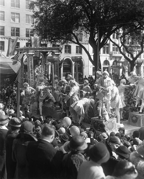 #45 King Felix III Float, 1935
