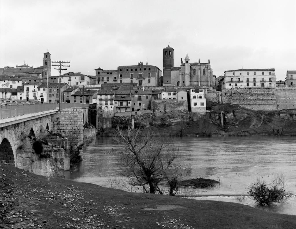 #140 The Ebro river as it passes through Tordesillas, Valladolid, Castilla y Laón, Spain, 1963.