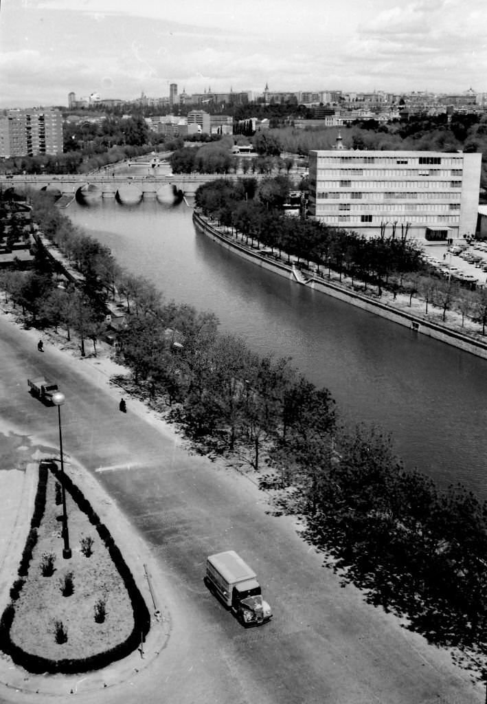 #213 View of the Manzanares river that crosses the city of Madrid, Spain, 1964