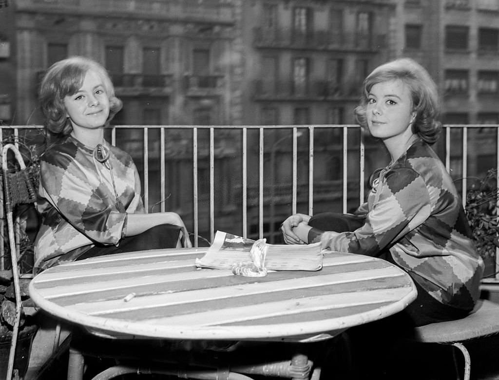 #247 The two Spanish actresses Pili and Mili, twin, at their home in Madrid, 1962, Madrid, Spain.
