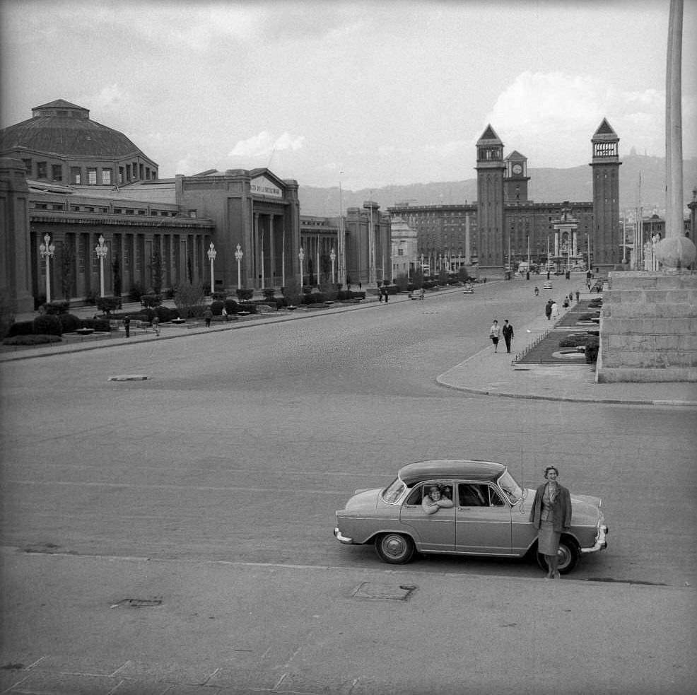 #27 Tourists in the Plaza de España, Barcelona 1961.