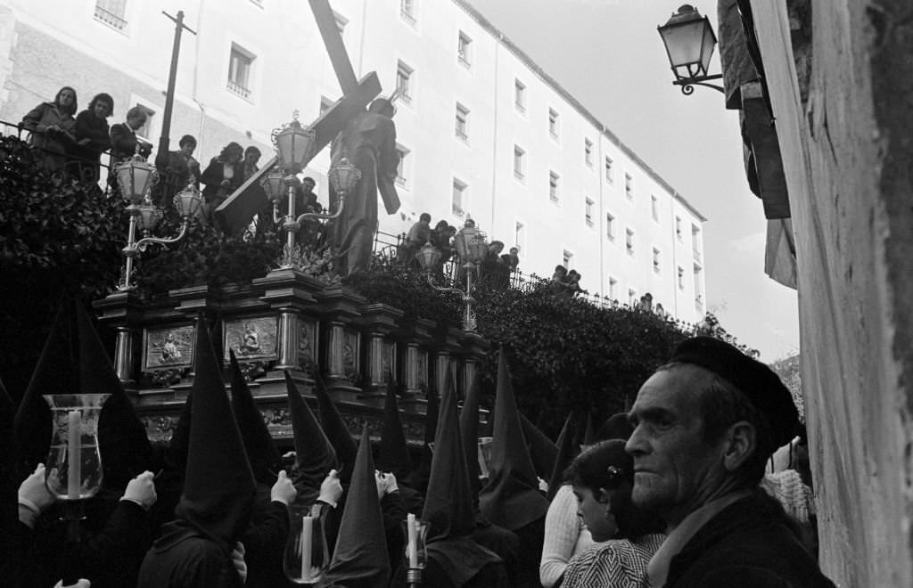 #126 Life in Spain during the process of democratic transition, 1977