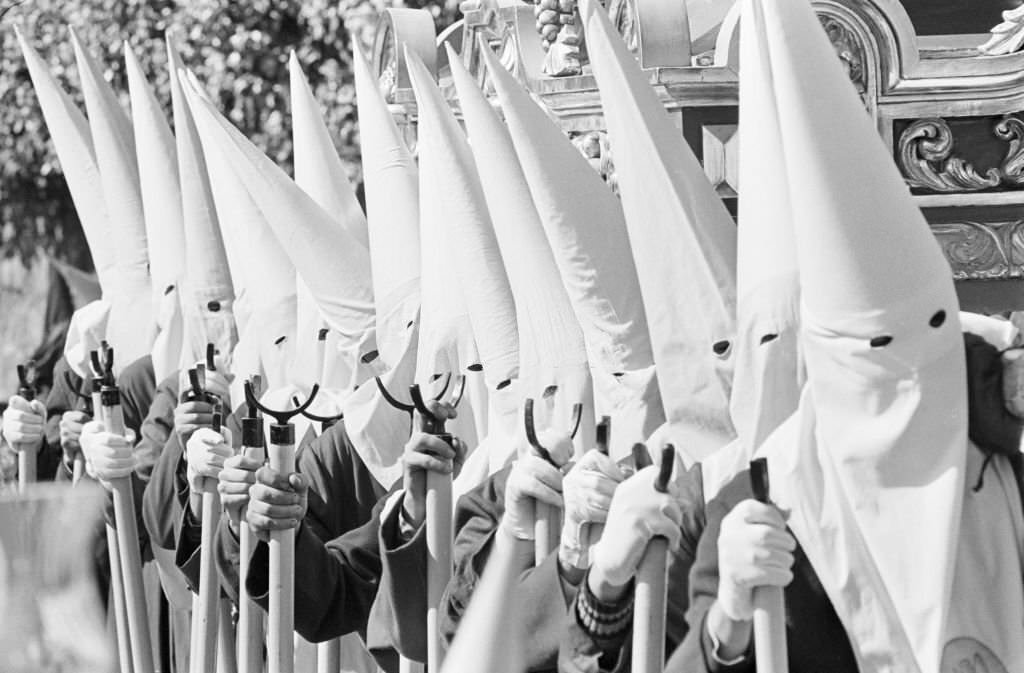 #132 Spain, April 1977