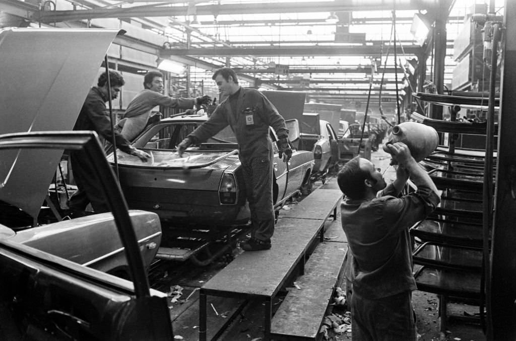 #140 Spain, April 1977