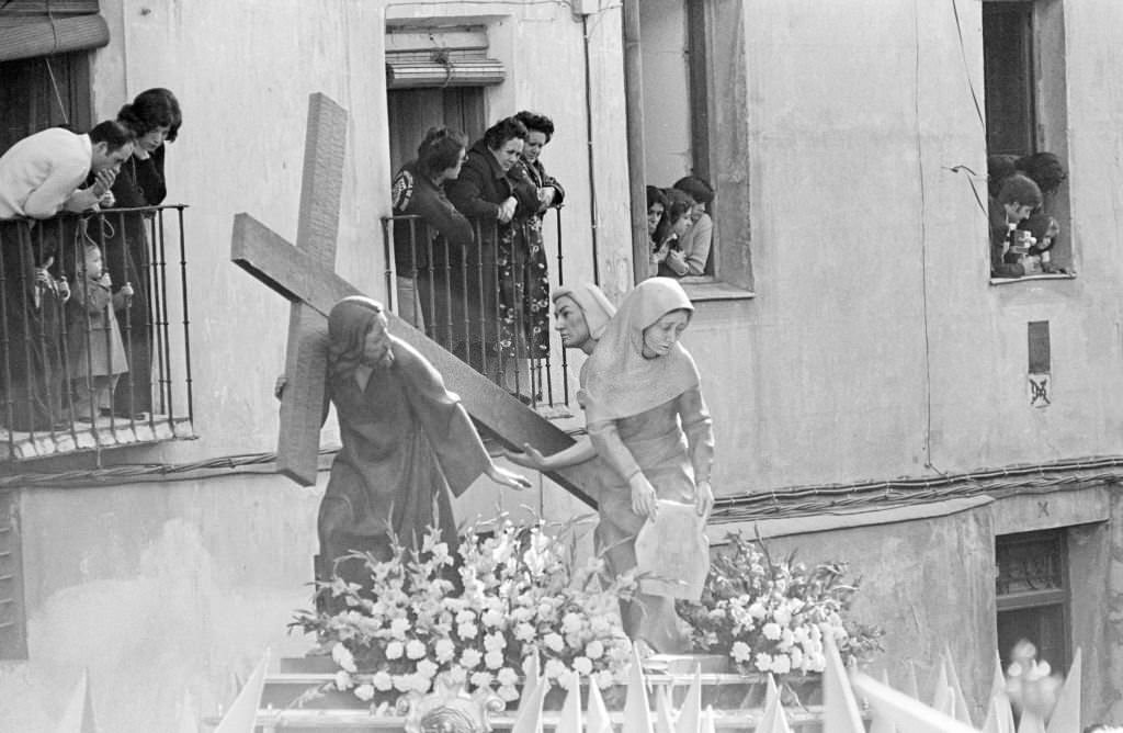 #147 Spain, April 1977