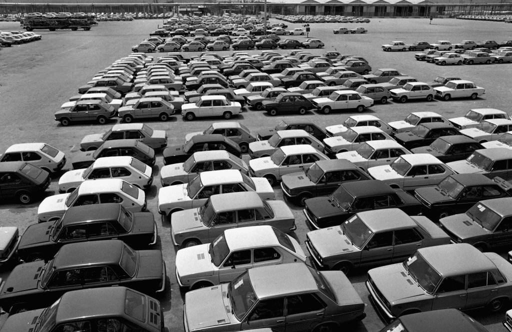 #152 Seat factory assembly line, Barcelona, Spain, 1977.