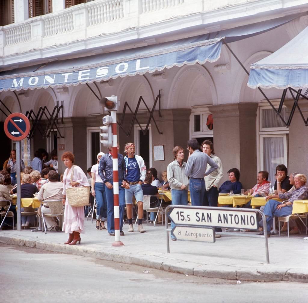 #161 Friendly atmosphere in cafe Montesol in Ibiza Town; Ibiza 1976.