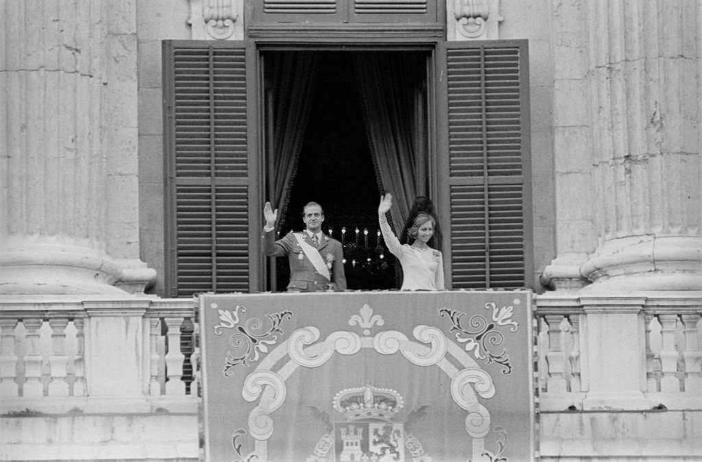 #181 Following the solemn accession to the throne mass, King Juan Carlos and his wife Queen Sophie went to the balcony of the Royal Palace in Madrid to greet the population.