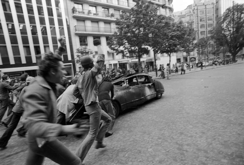 #186 Violent demonstration during the trial of 16 Basque nationalists in Burgos, Spain, September 28, 1975.