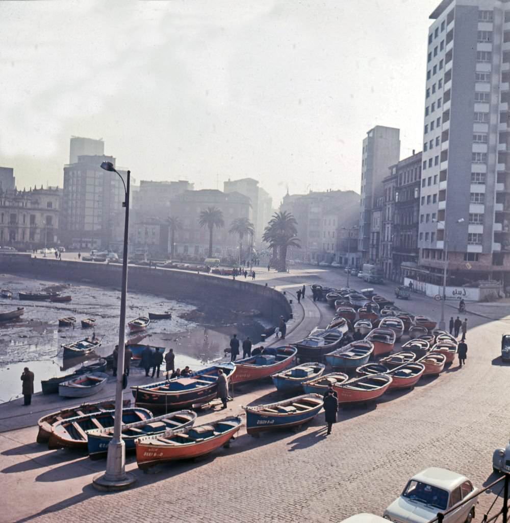 #25 Number of boats in front of San Lorenzo beach in Gijon, Spain and surroundings, 1970.