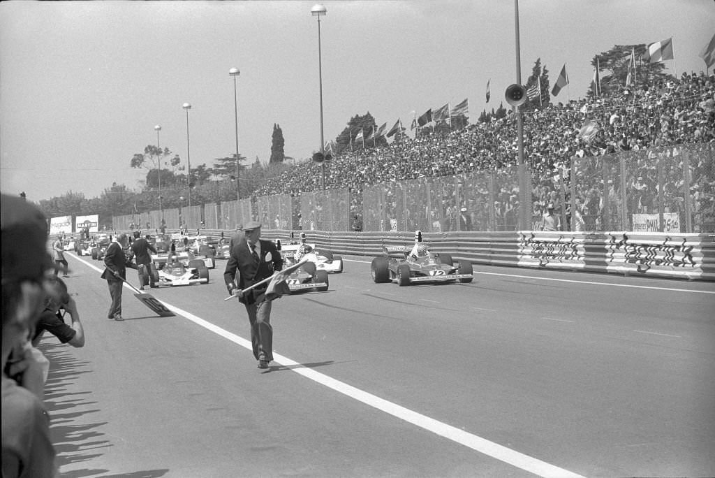 #65 GP of Spain 1975