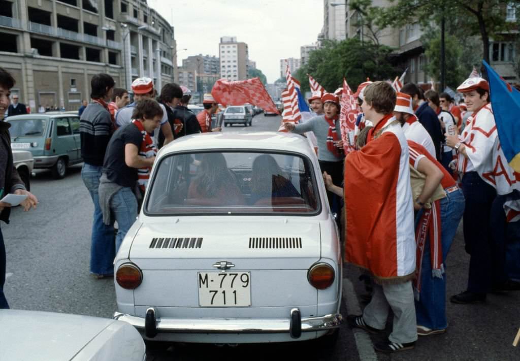 #148 Nottingham Forest fans invade the streets of Madrid before the European Cup Final between Nottingham Forest and Hamburger SV on May 28, 1980 in Madrid, Spain.