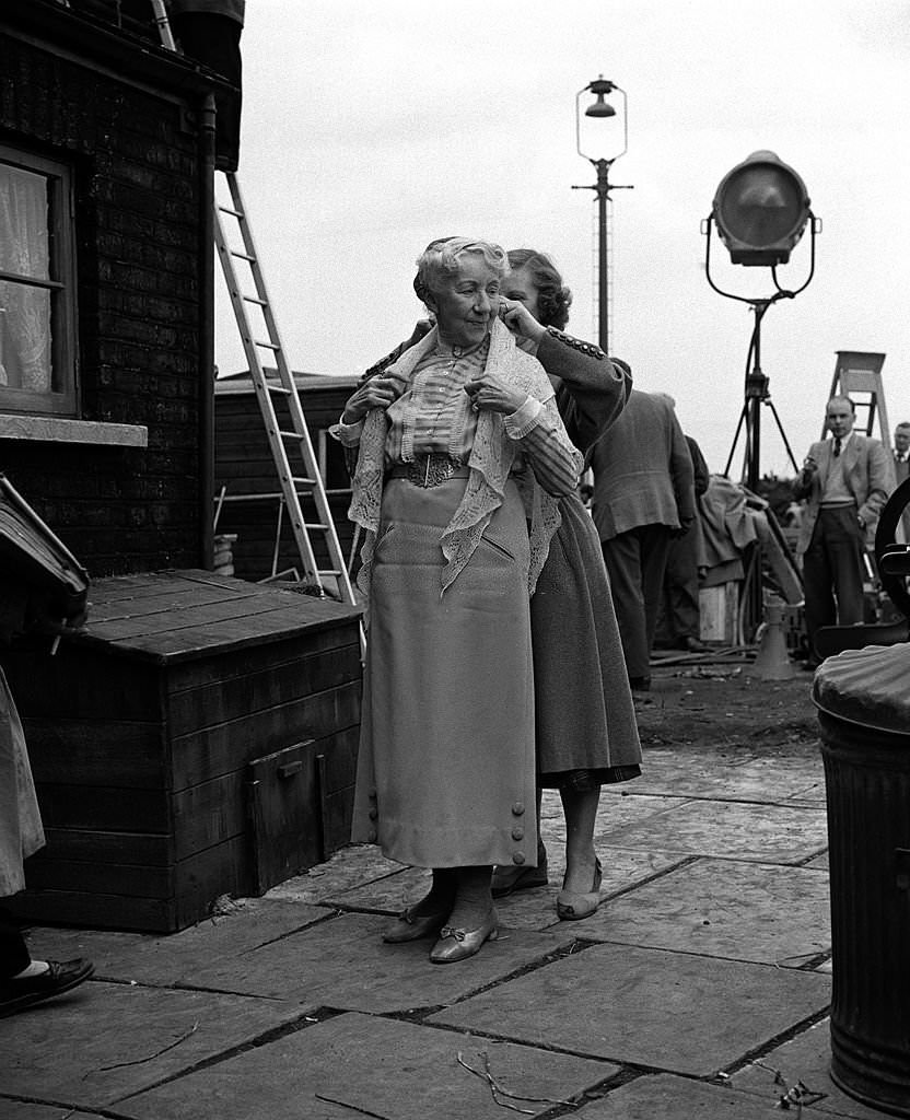 British actress Katie Johnson on the set of the film ‘The Ladykillers’, 1955