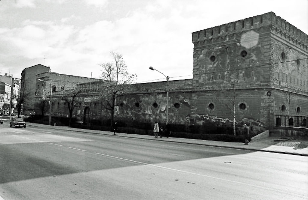 #4 San Lazaro Barracks, 1978